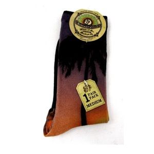 Margartitaville Graphic Print Crew Socks Palm Tree